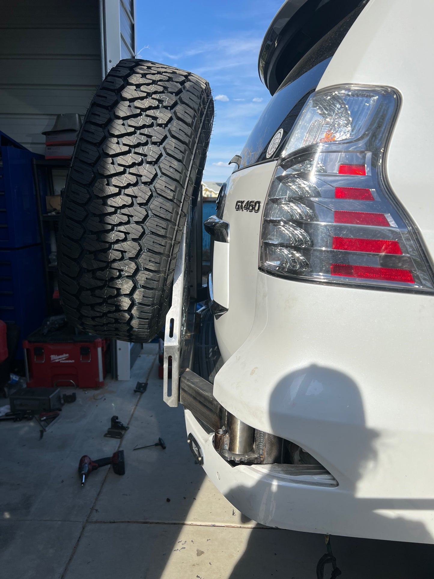LEXUS GX460 Tire Swing out