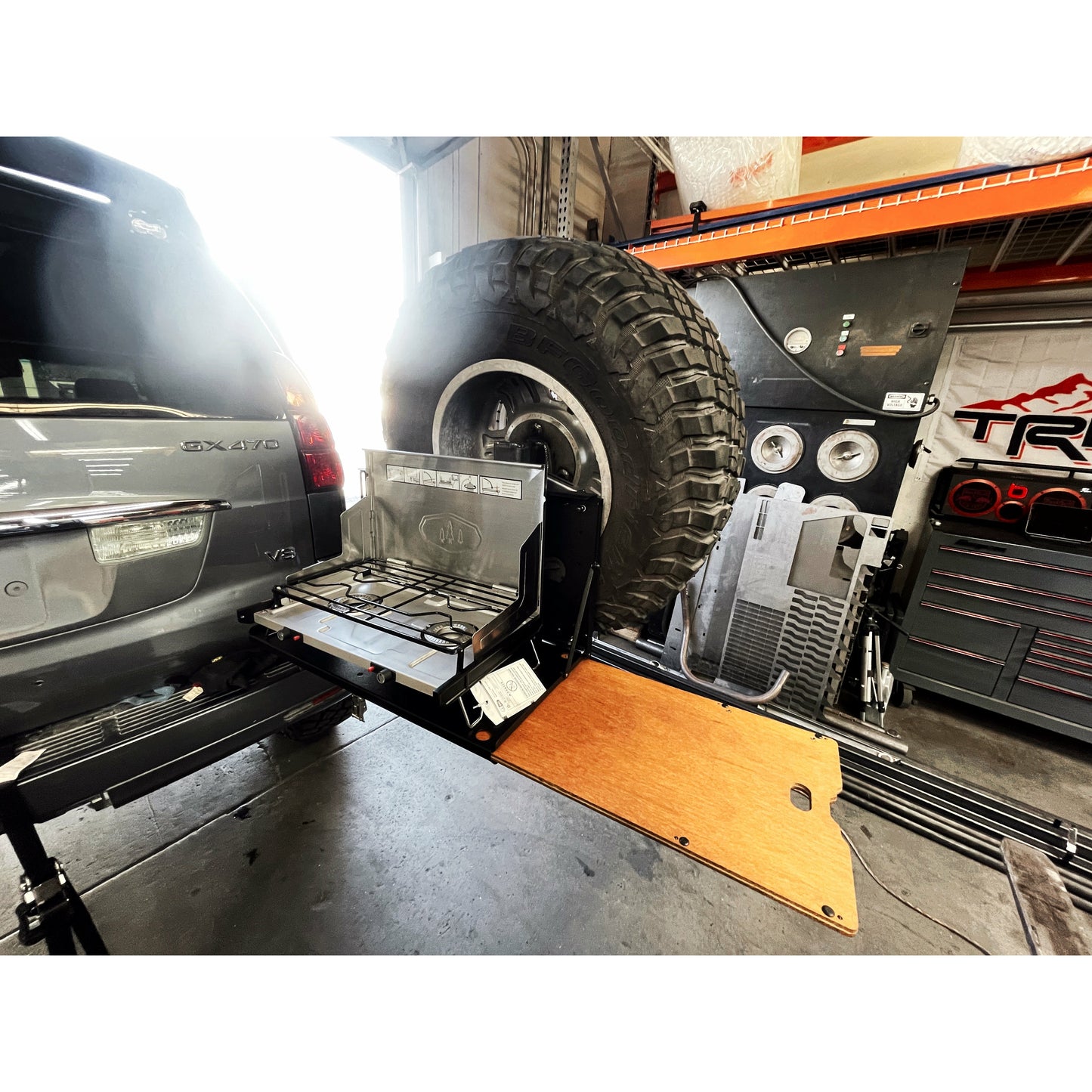 LEXUS GX470 Rear Tire Swing Out