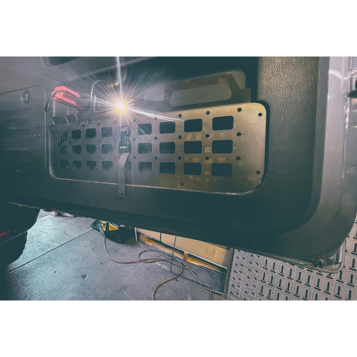 LEXUS GX470 Rear Hatch Molle Panel (net delete)